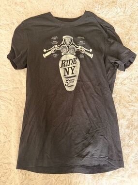 Banana Republic Graphic Tee